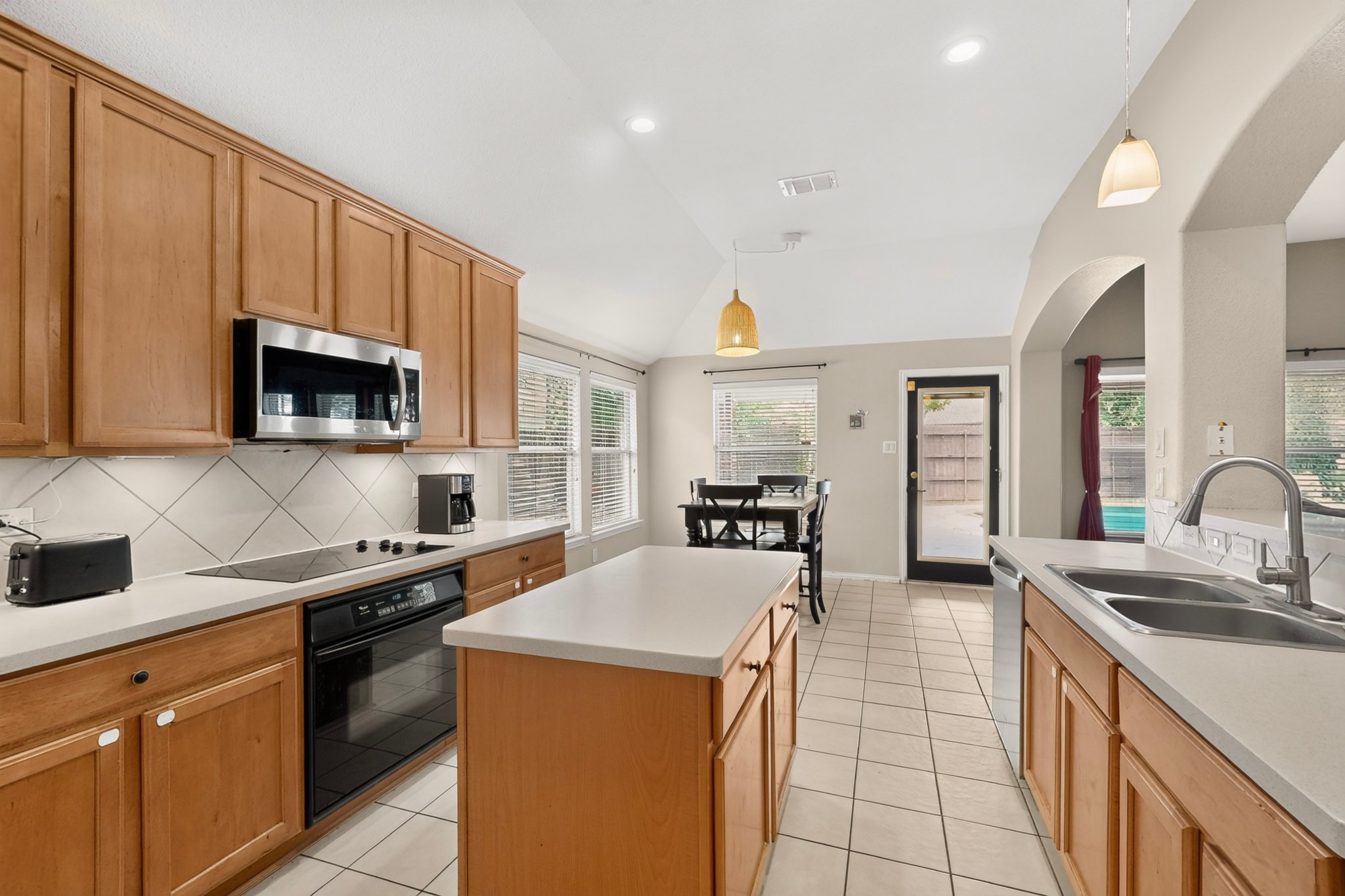 2420 Bent Trail