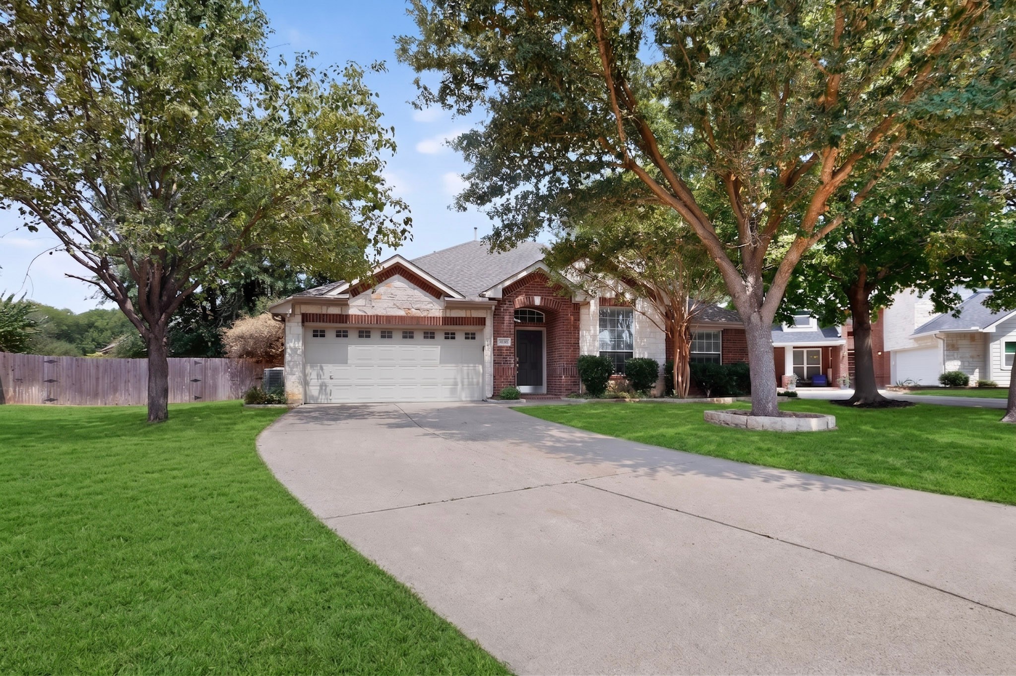2420 Bent Trail