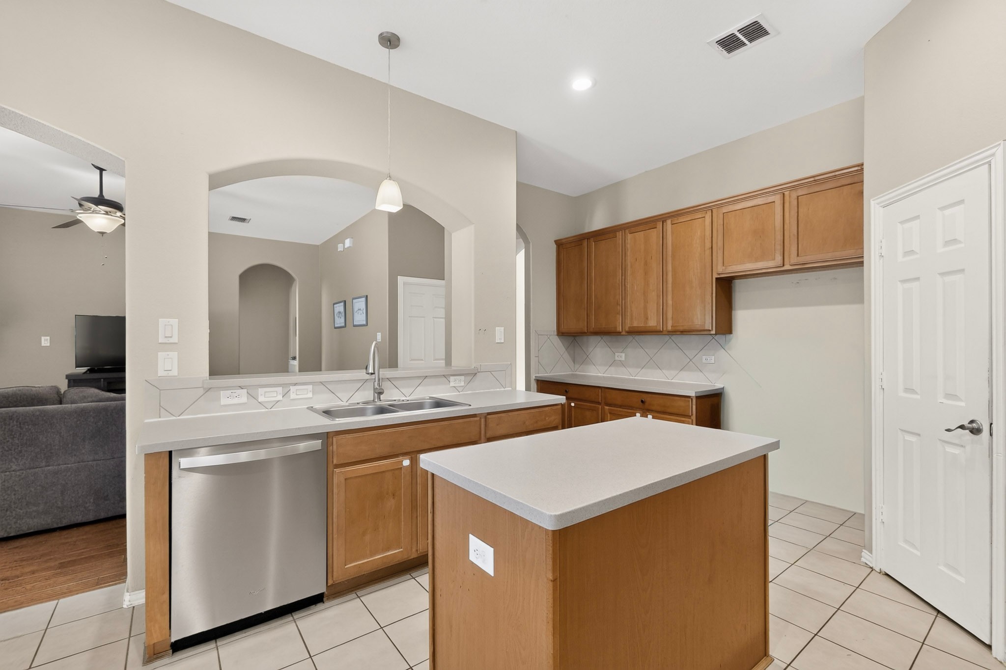 2420 Bent Trail