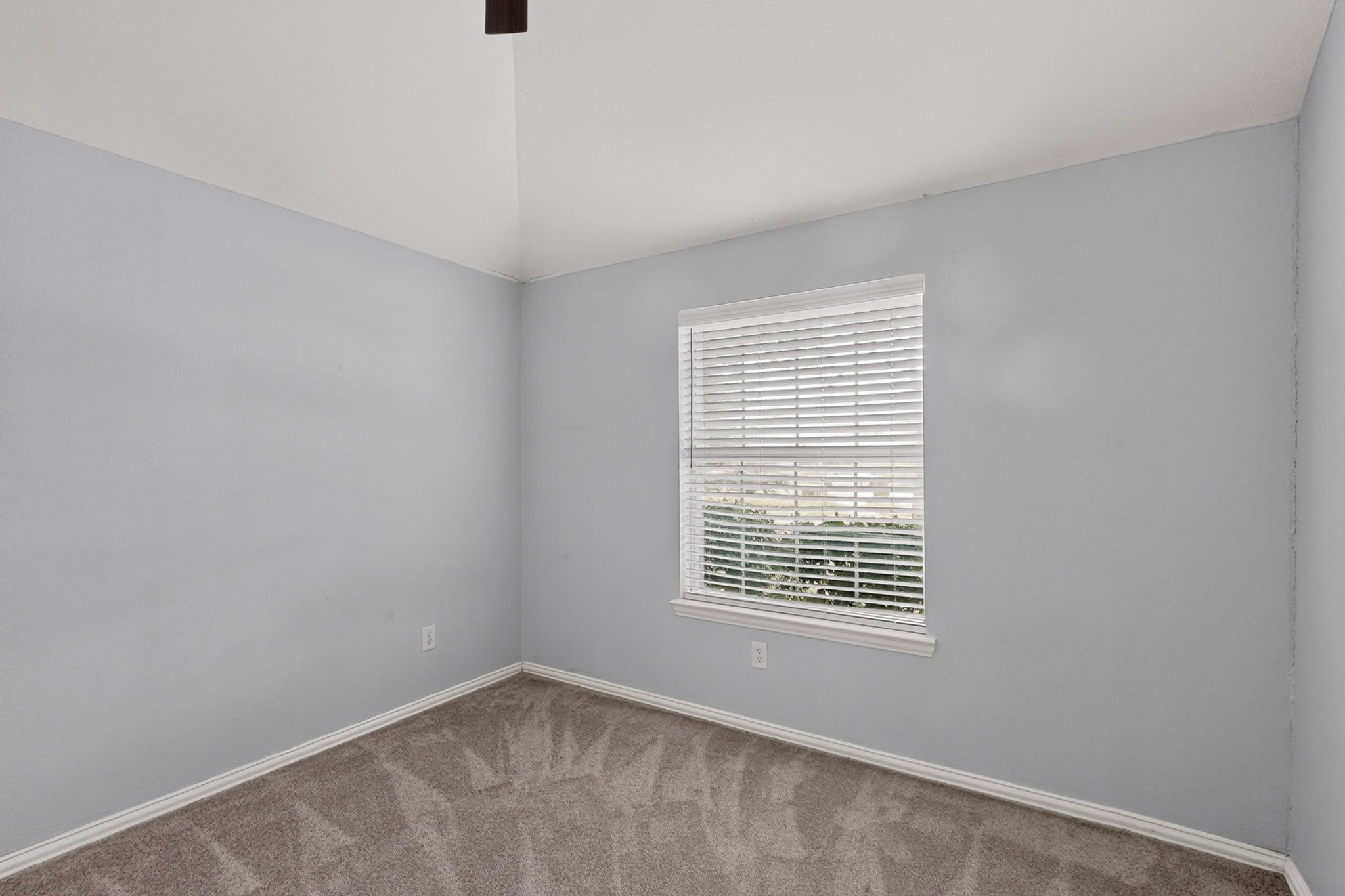 2420 Bent Trail