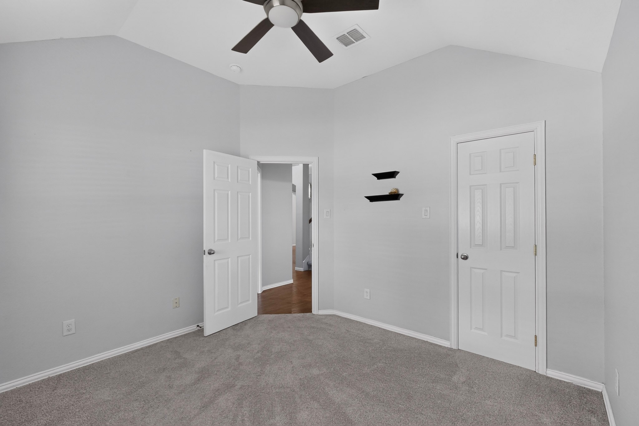 2420 Bent Trail