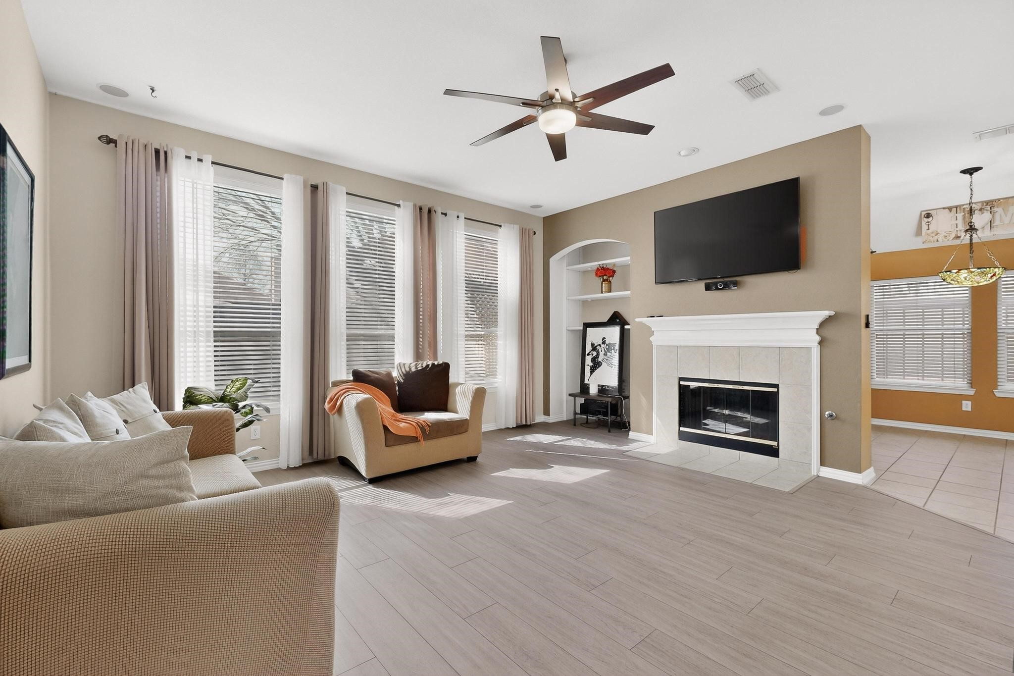 6869 Cape Cod Drive
