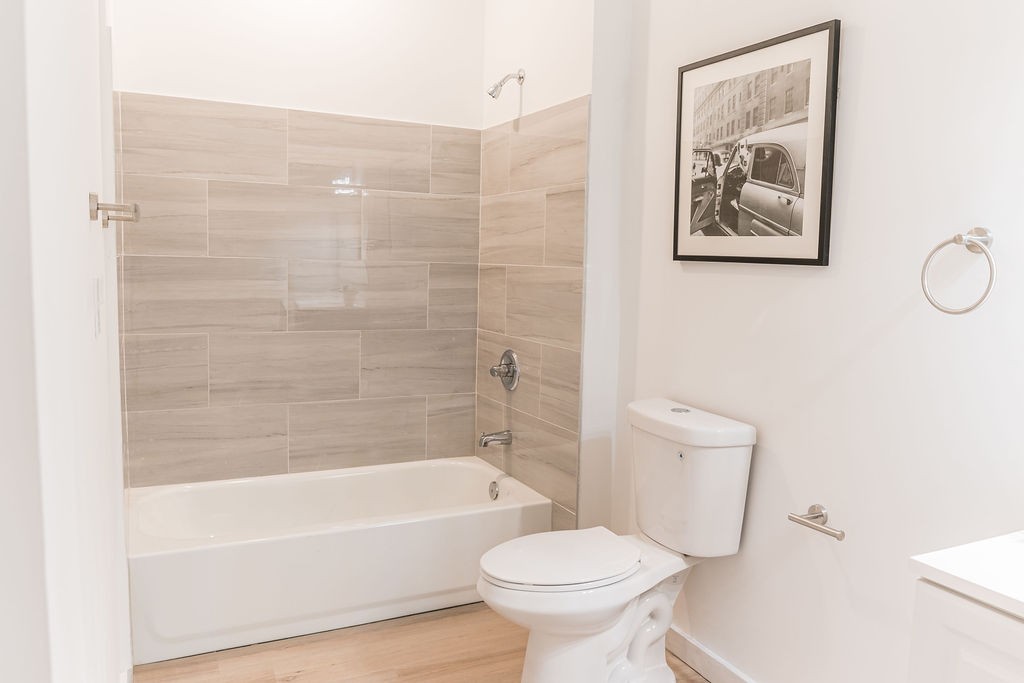 125 Liberty Ln Unit: 105