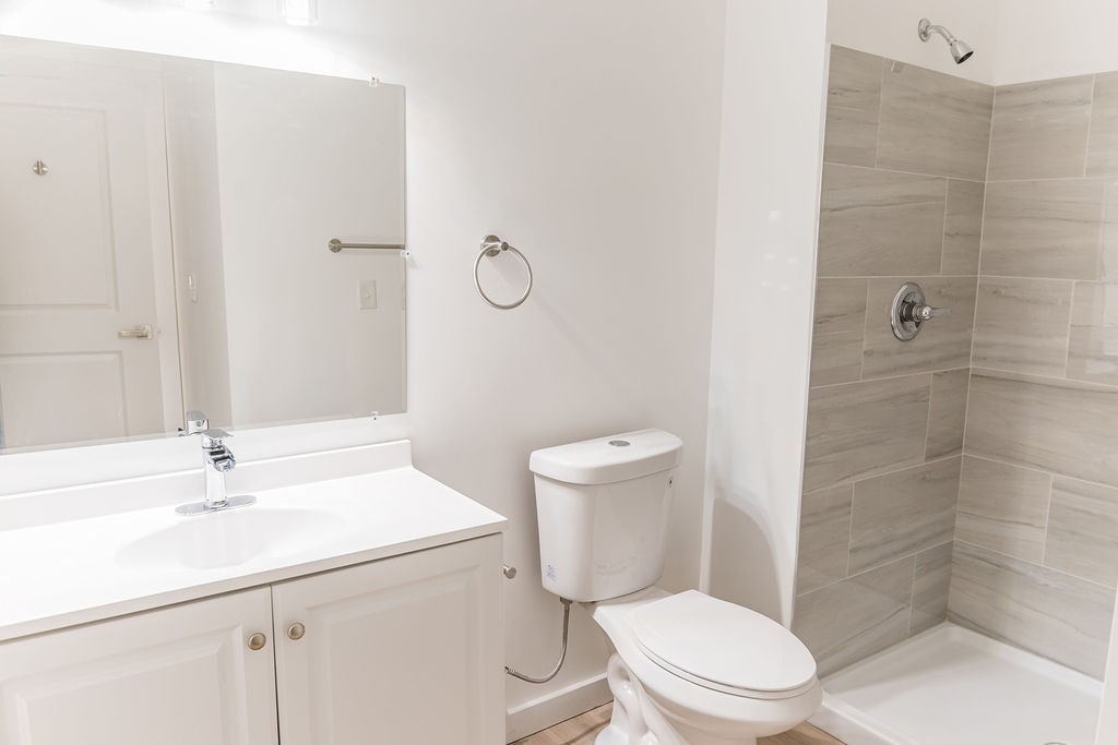 125 Liberty Ln Unit: 105