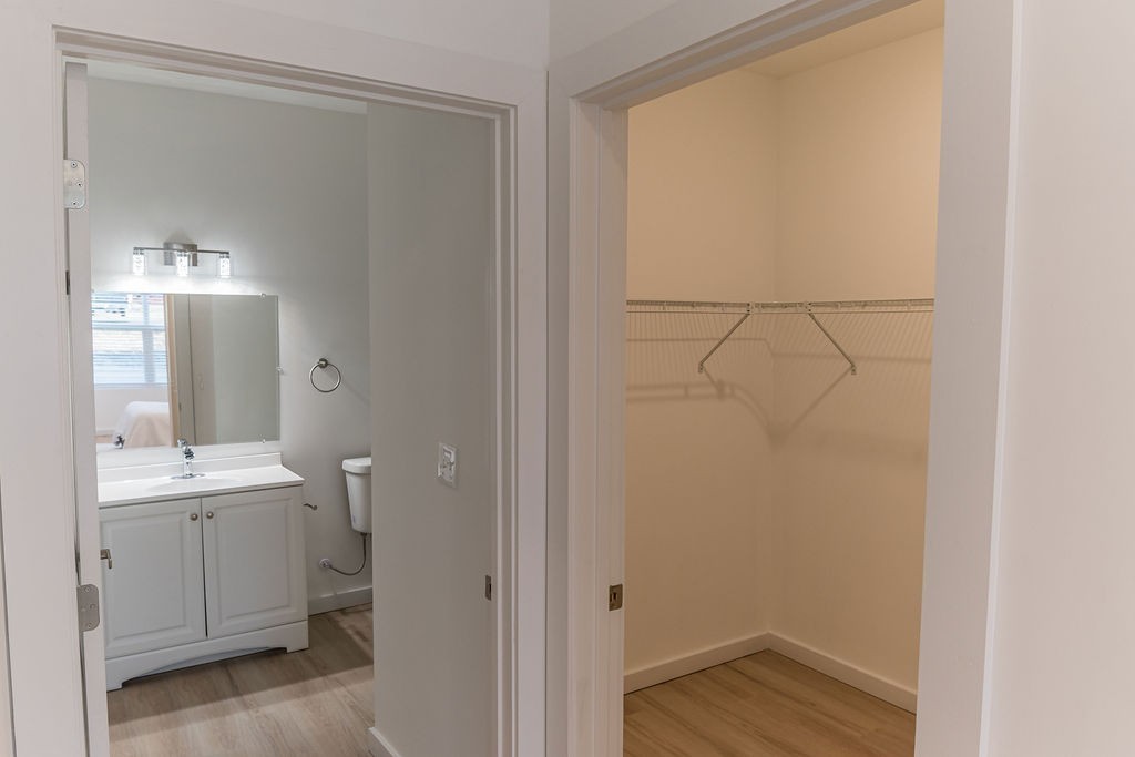125 Liberty Ln Unit: 105