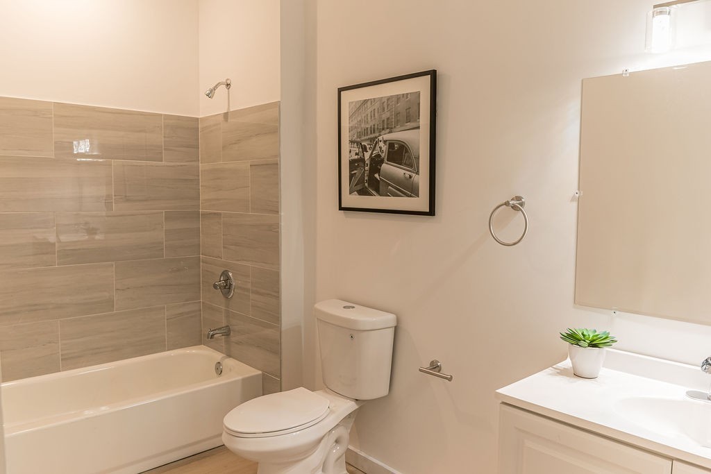 125 Liberty Ln Unit: 105