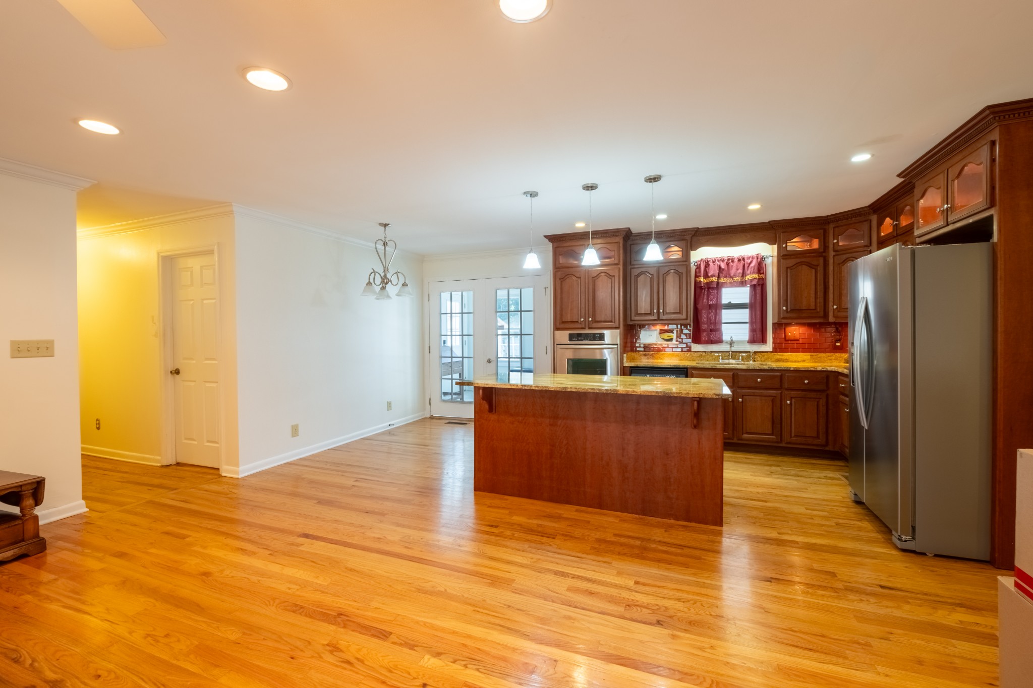 218 E Petty Ln