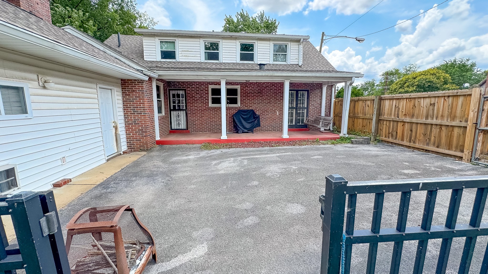 1607 Eastland Ave