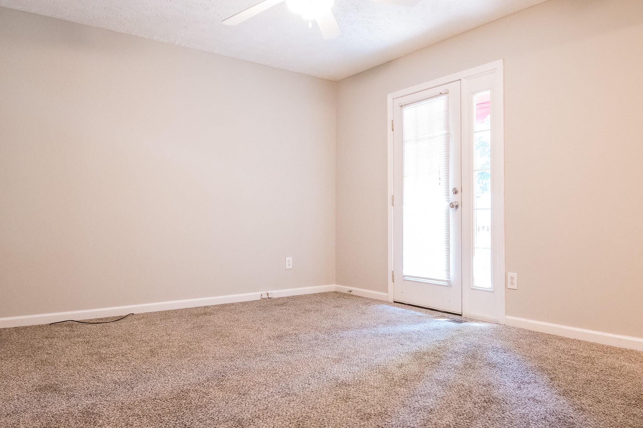 1086 Whispering Winds Ct