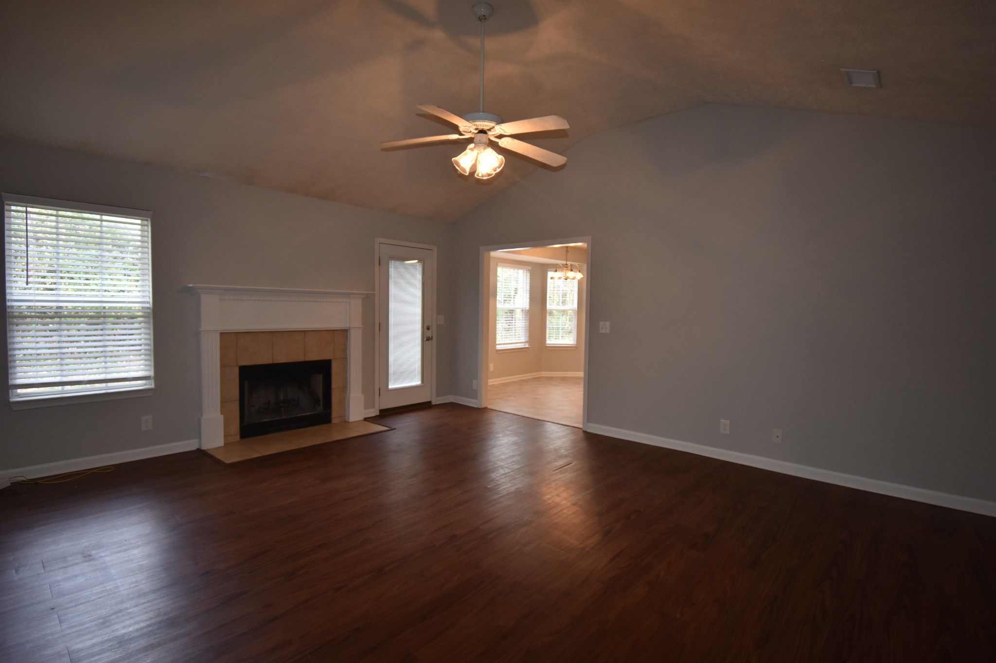 2828 Roscommon Dr
