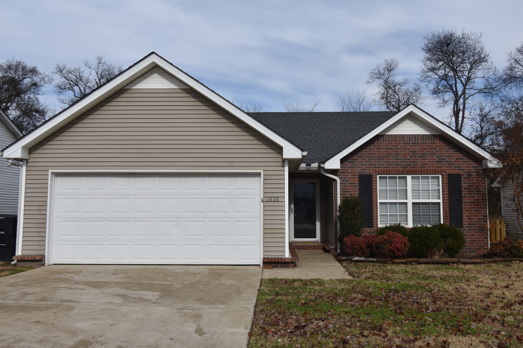 2828 Roscommon Dr