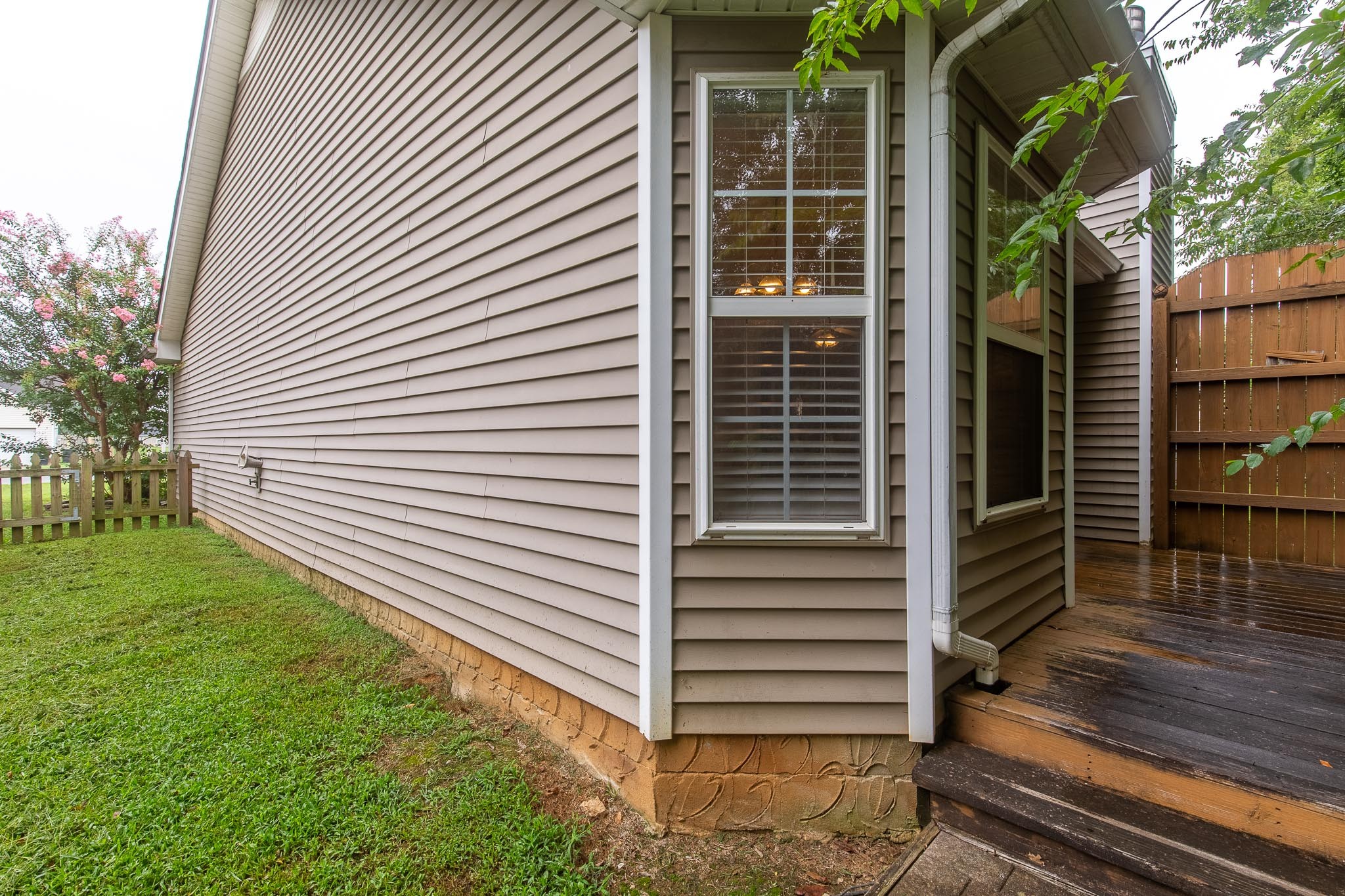 2828 Roscommon Dr