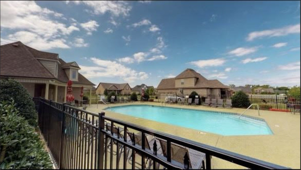 1318 Rhonda Dr