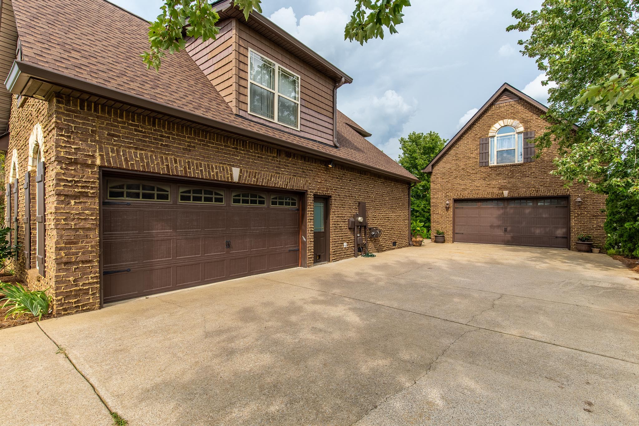 1318 Rhonda Dr