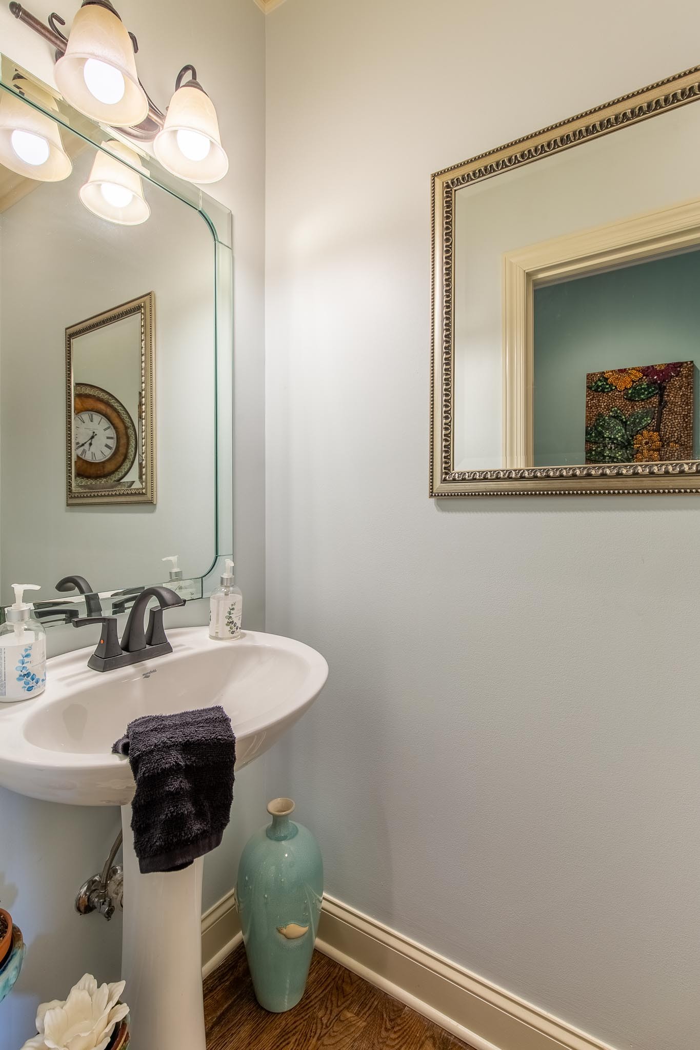 1318 Rhonda Dr