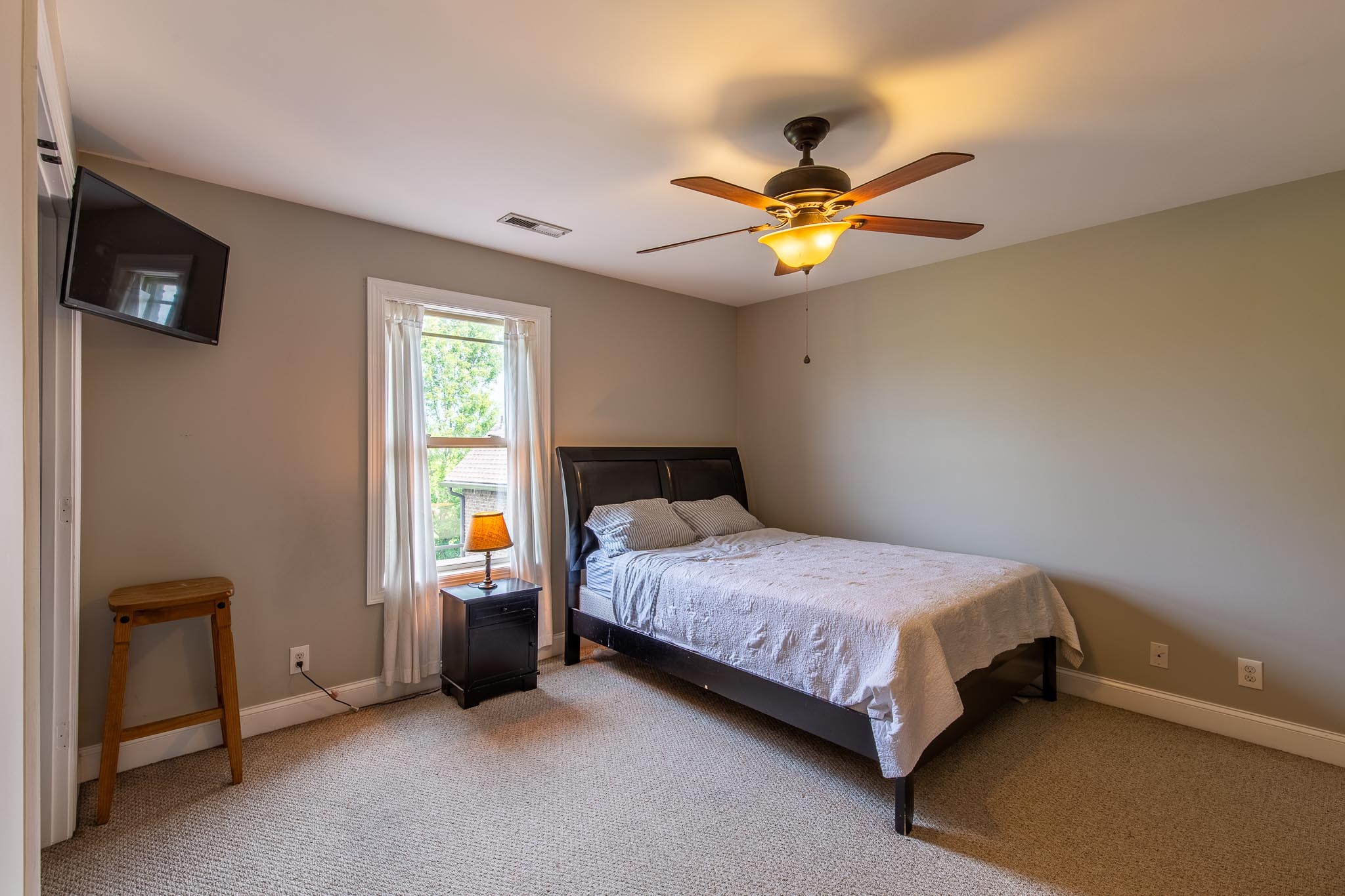 1318 Rhonda Dr