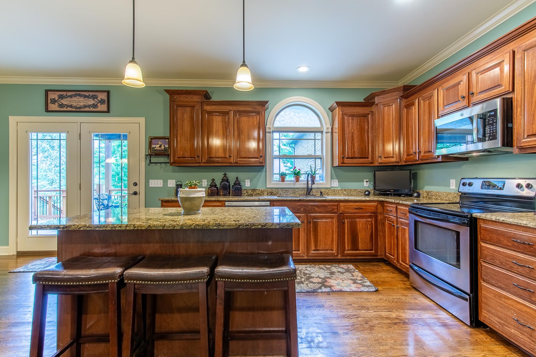 1318 Rhonda Dr