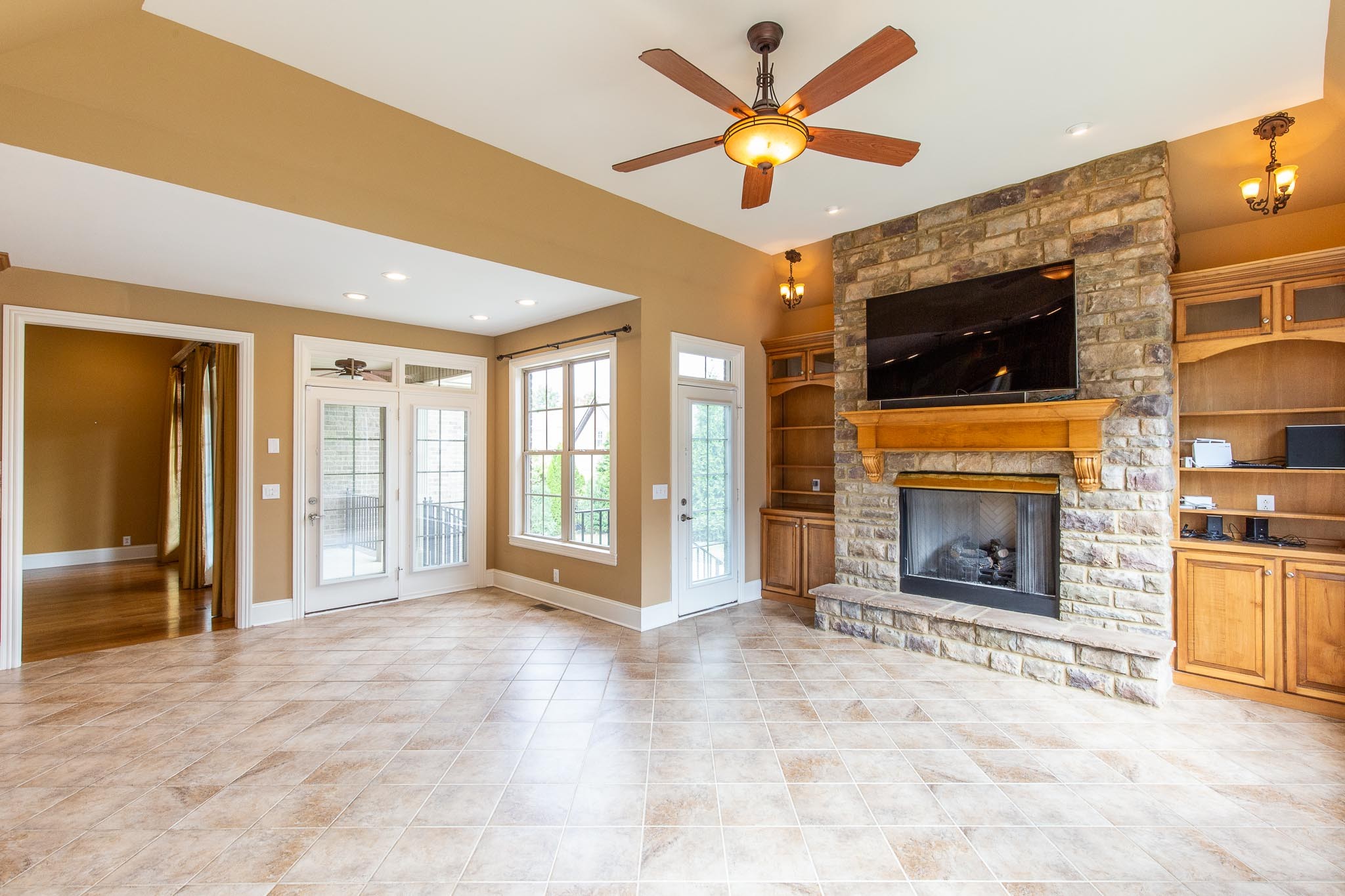 621 Gardenia Way