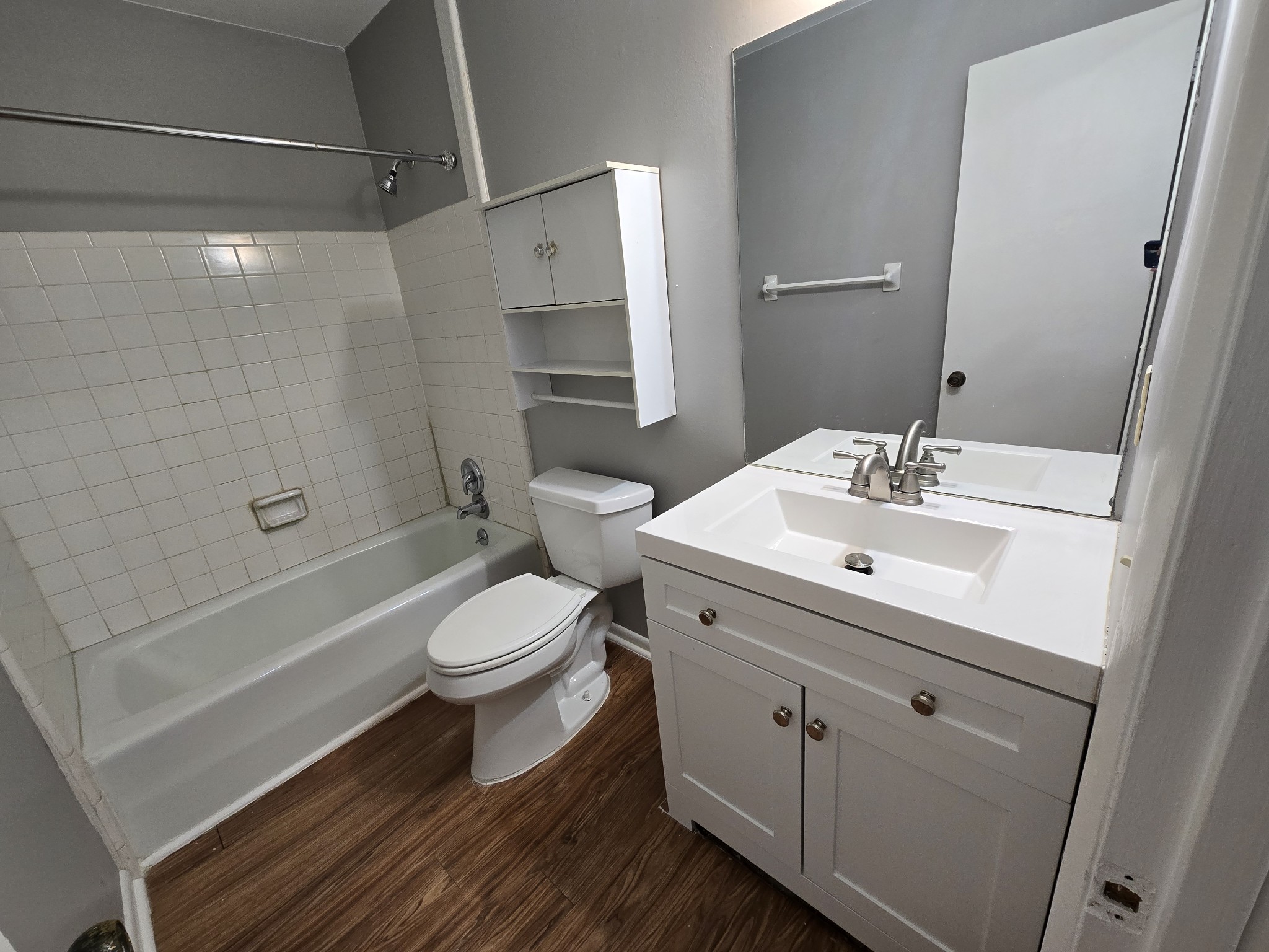 523 Harding Pl Unit: B18