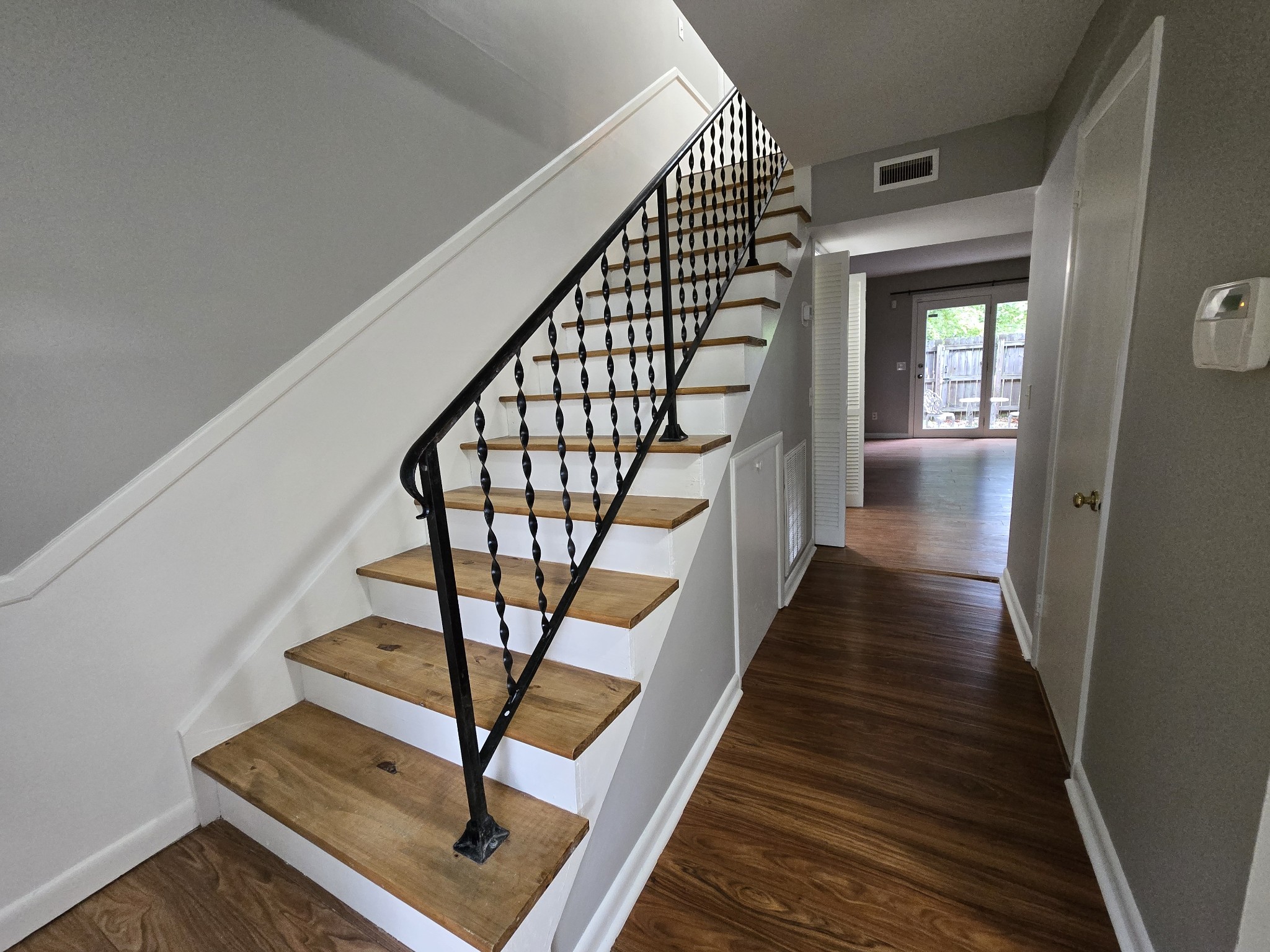 523 Harding Pl Unit: B18