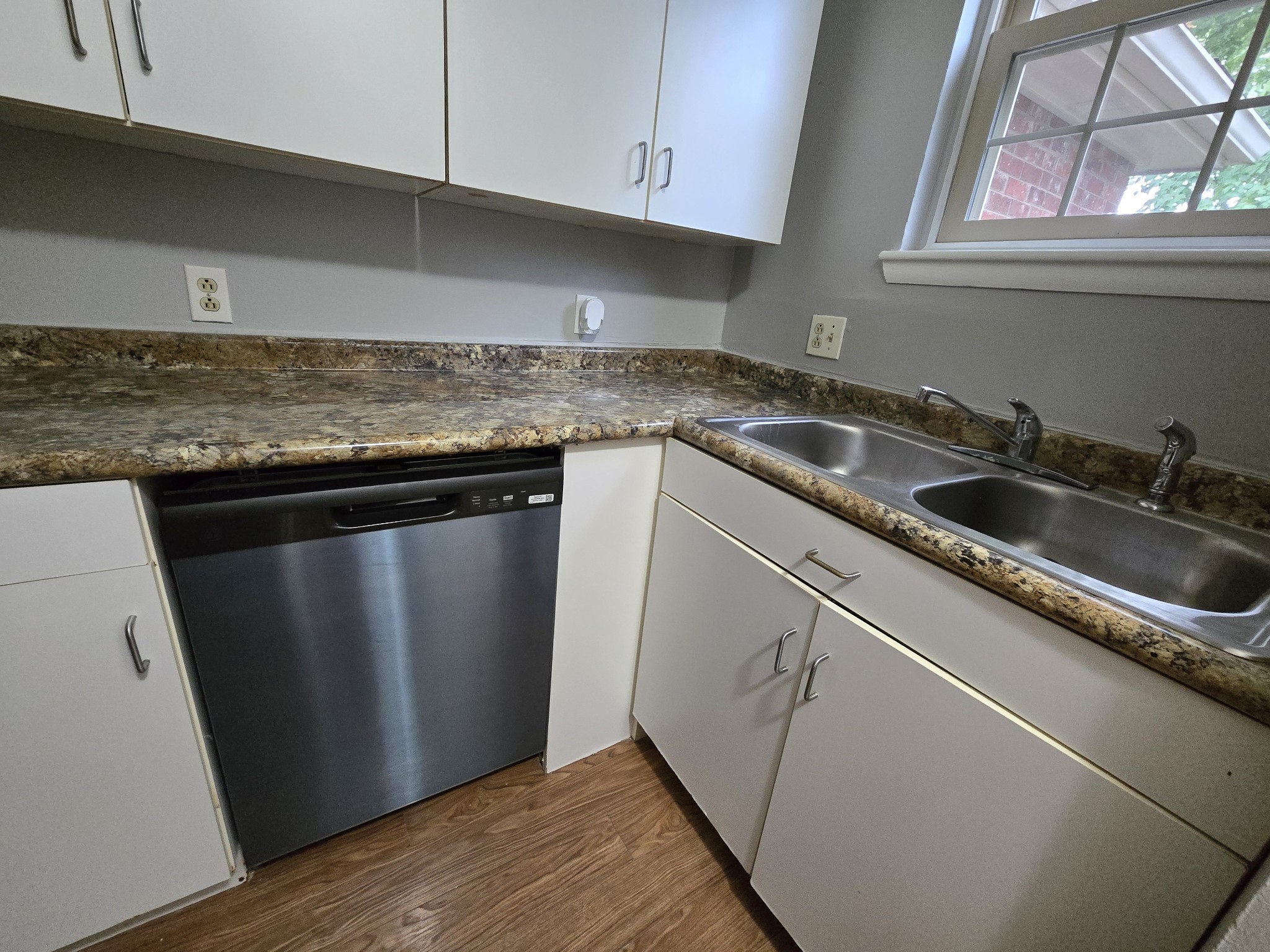 523 Harding Pl Unit: B18