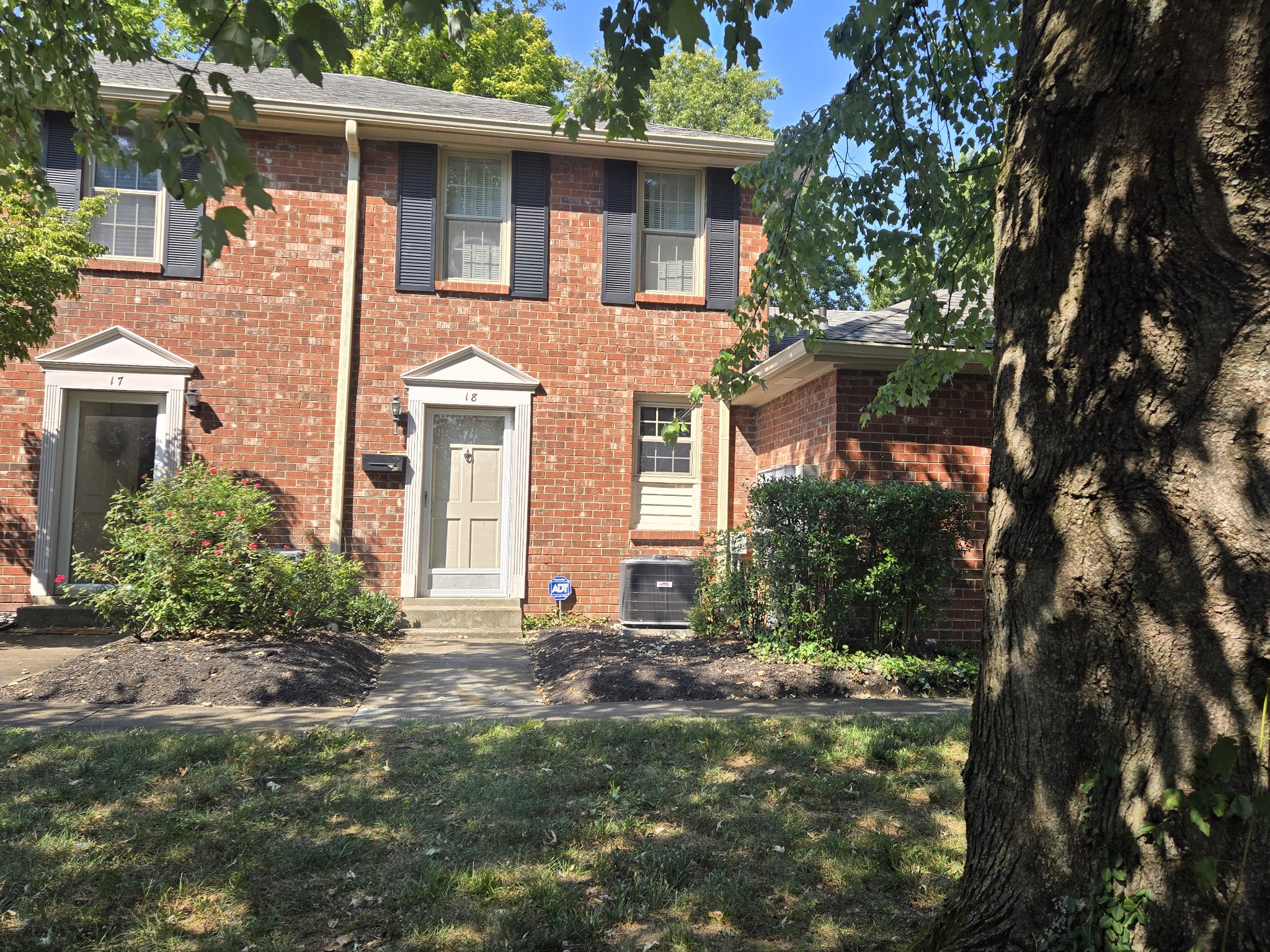 523 Harding Pl Unit: B18