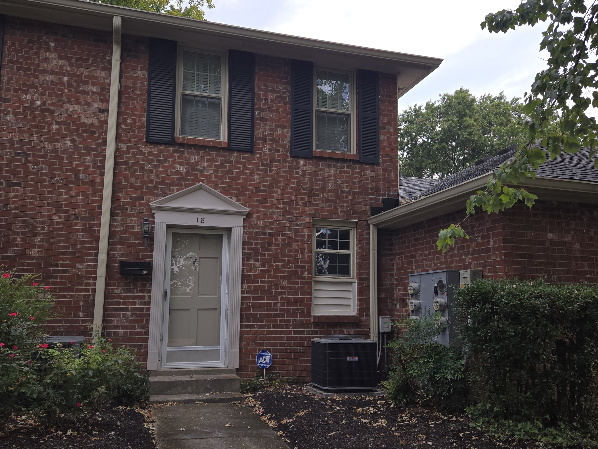 523 Harding Pl Unit: B18