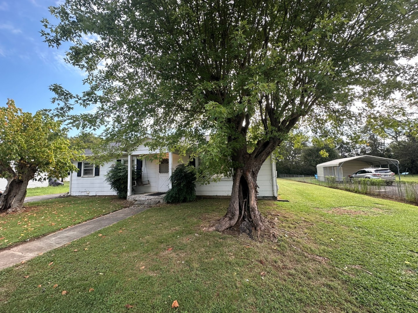 406 Jakes Ave