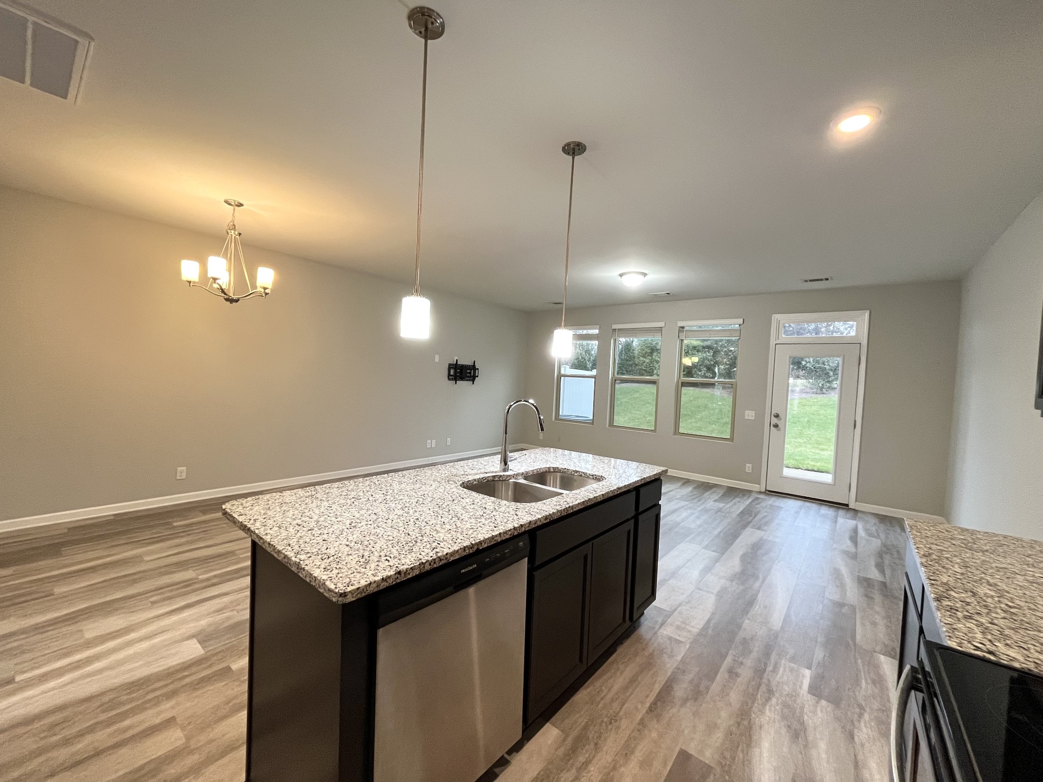 3137 Defilade Dr