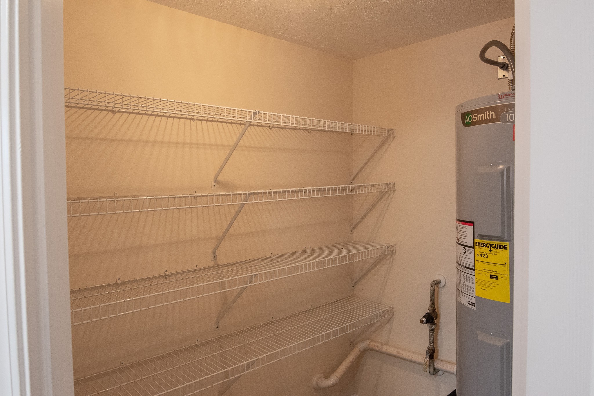 8009 Logan Dr