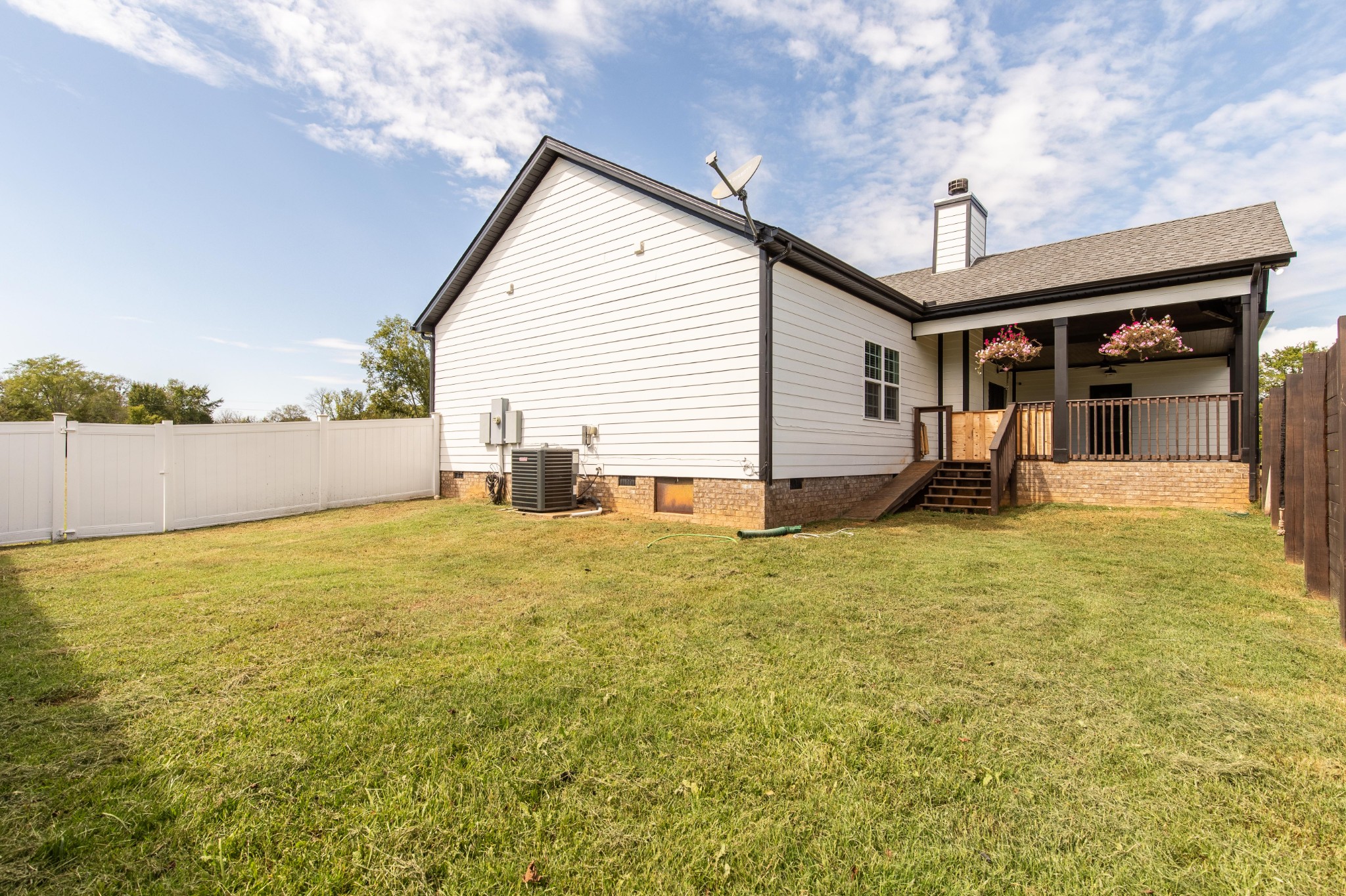 10930 Newtown Rd