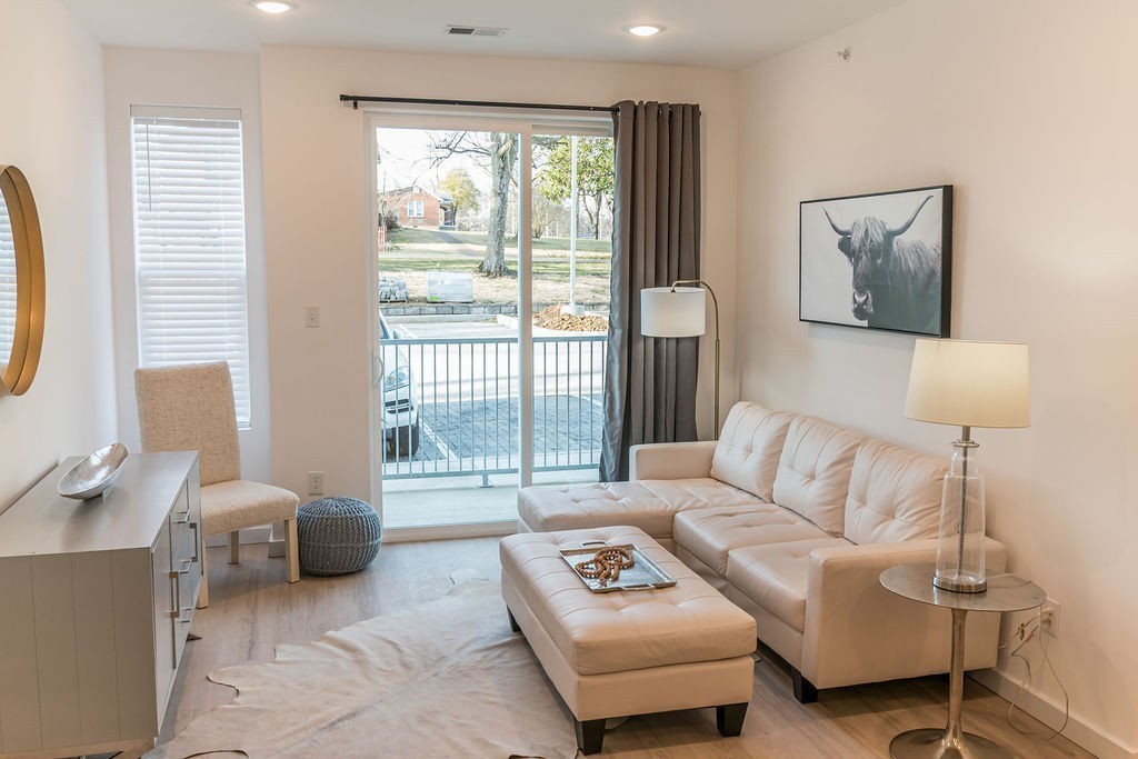 125 Liberty Ln Unit: 211