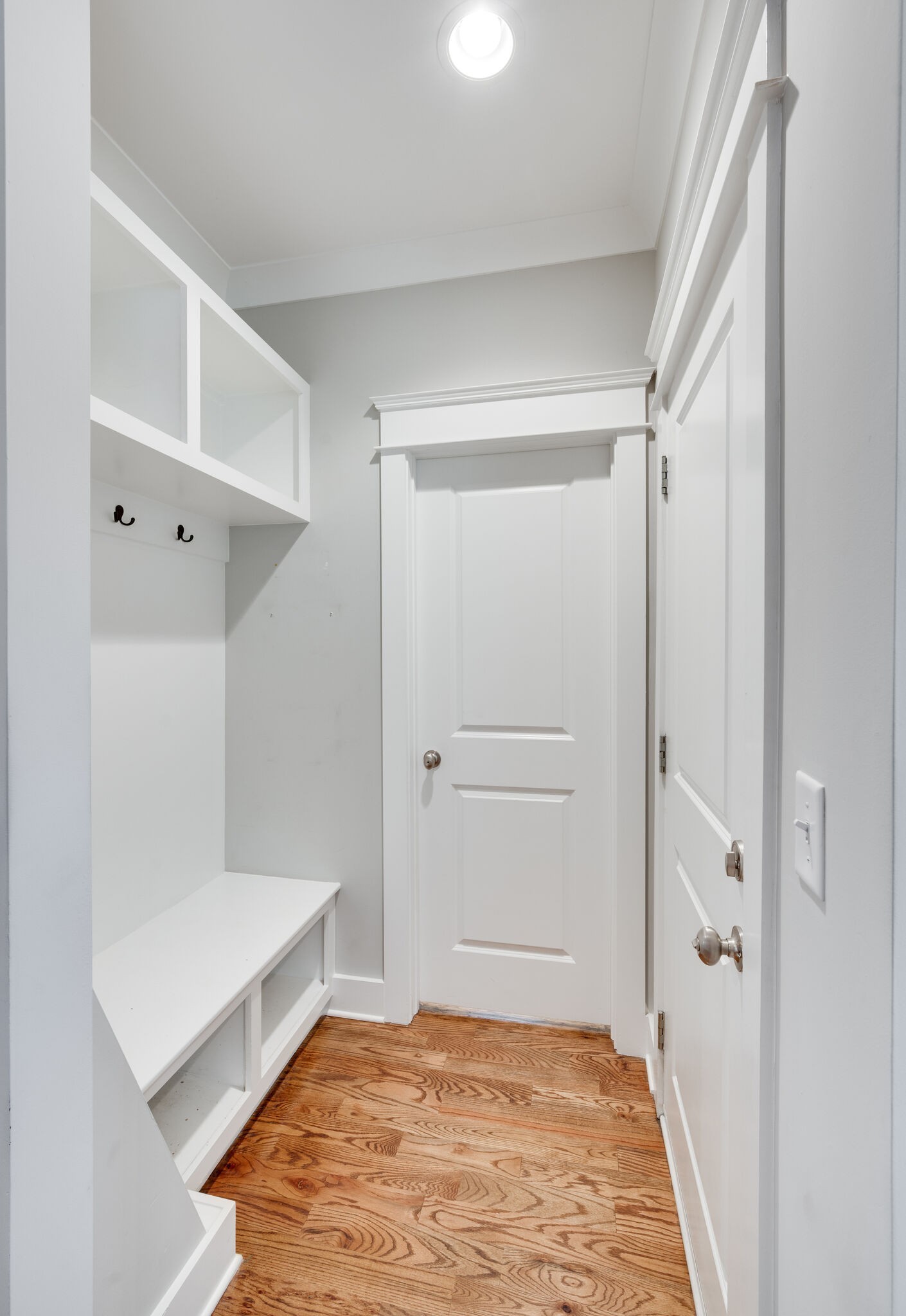 5910B Carl Pl