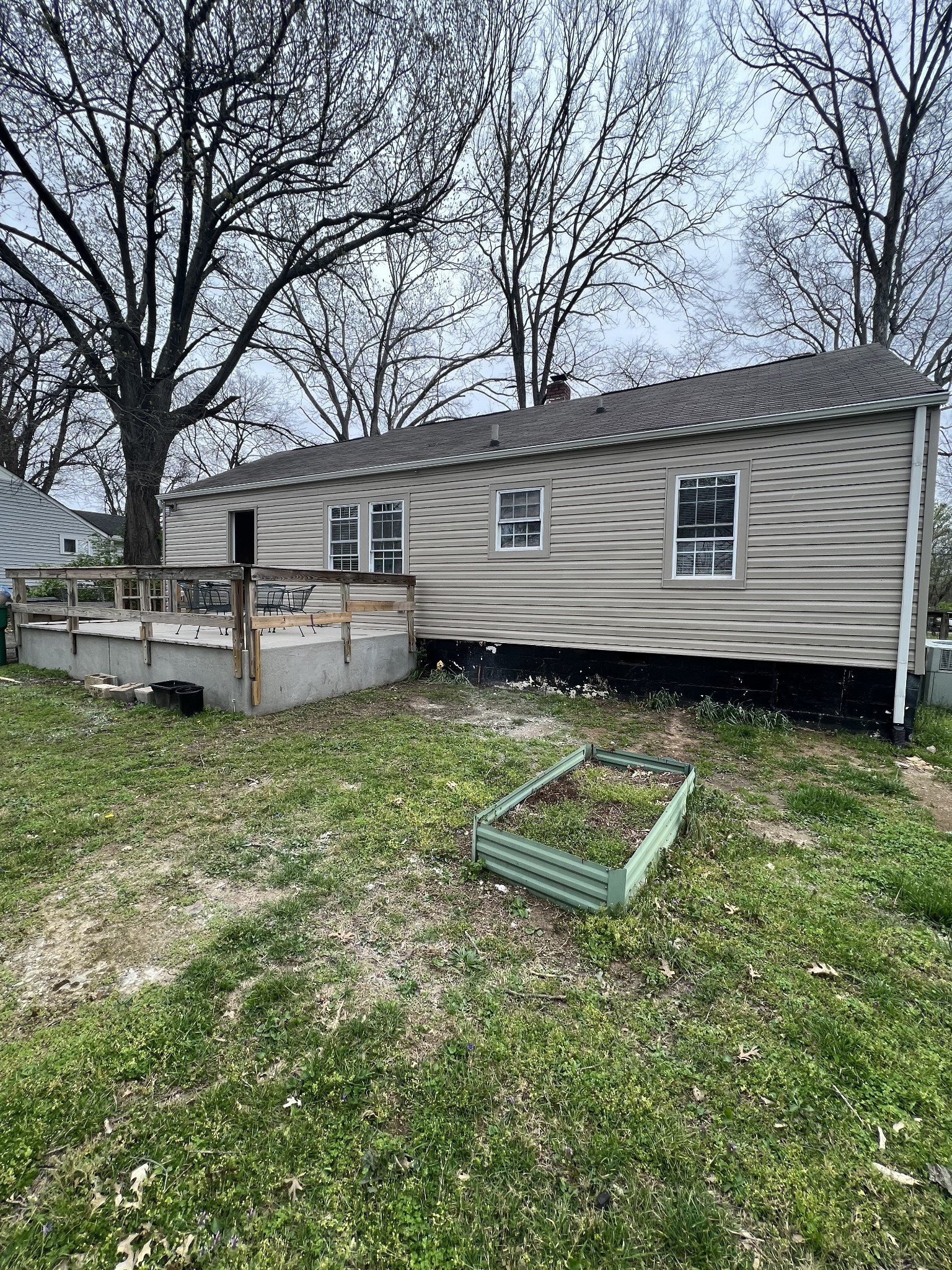 907 Idlewild Dr