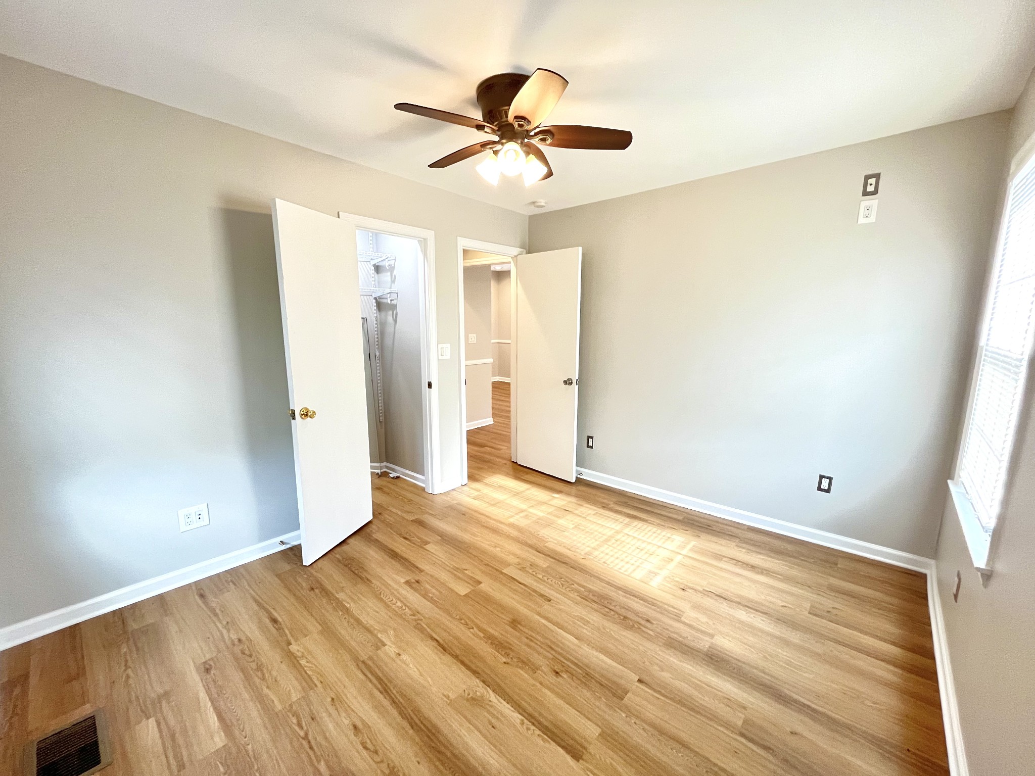 907 Idlewild Dr