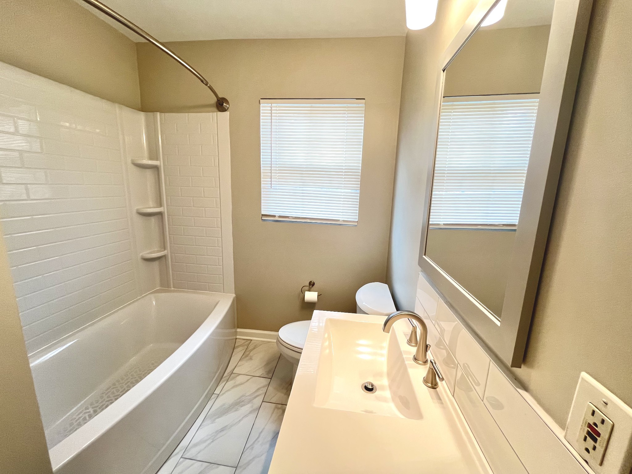 907 Idlewild Dr