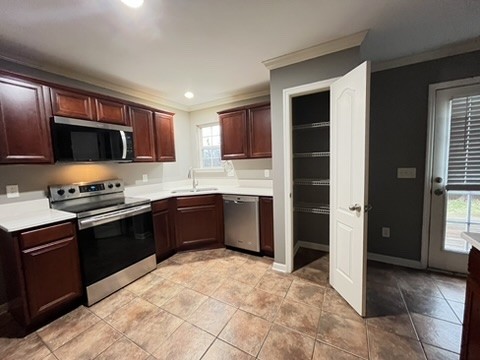 5006 Courage Ct