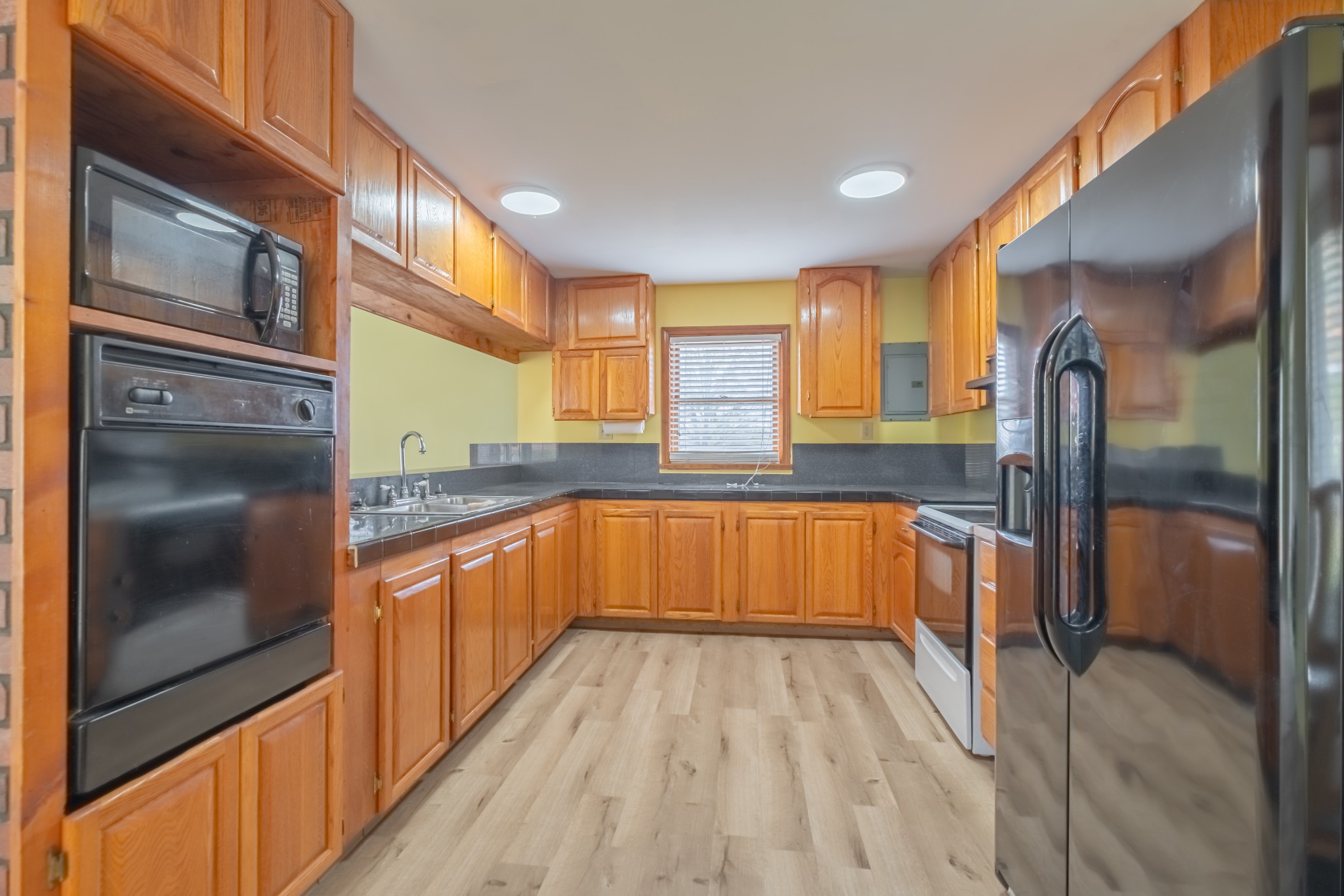 21 River End Rd