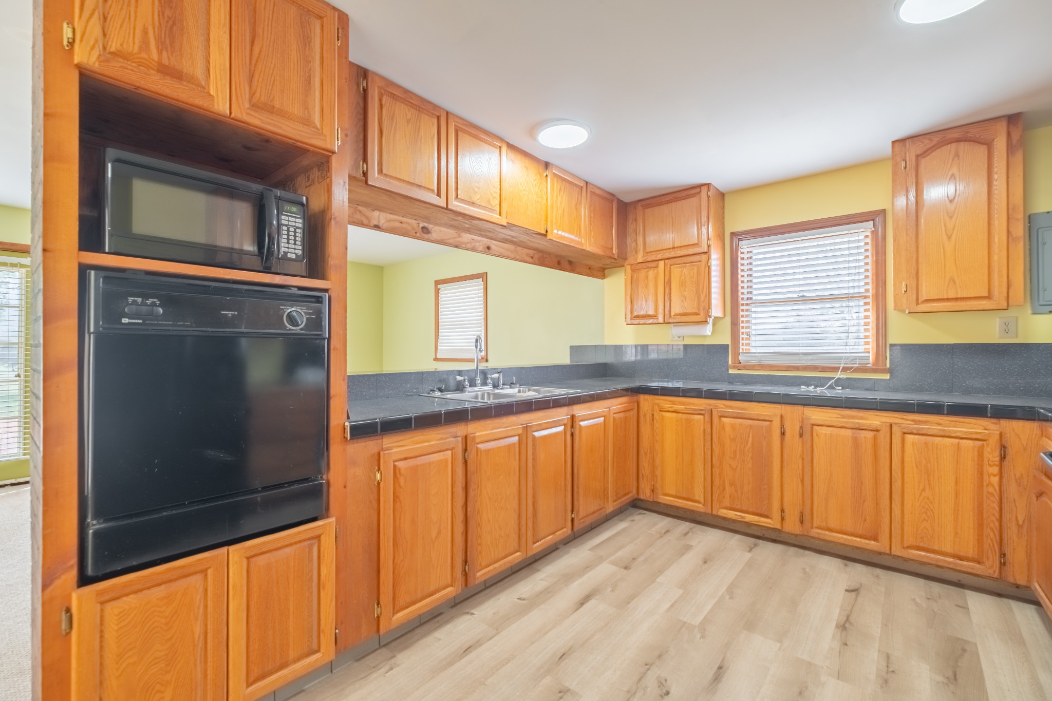 21 River End Rd