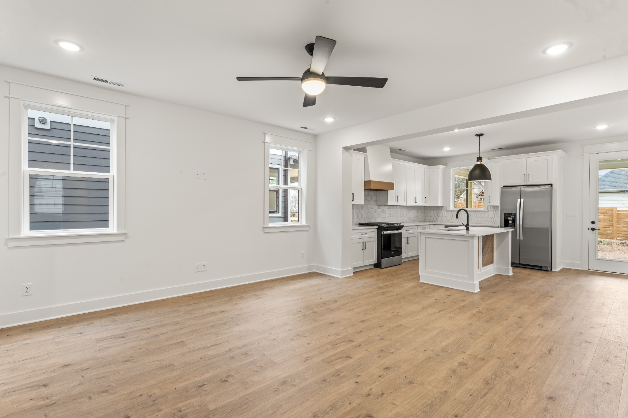 708 Caraway Ln