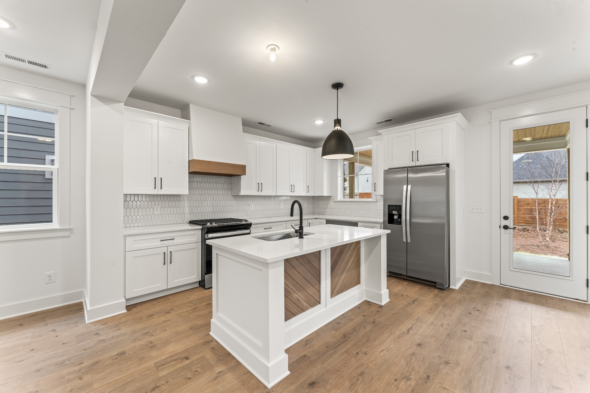 708 Caraway Ln