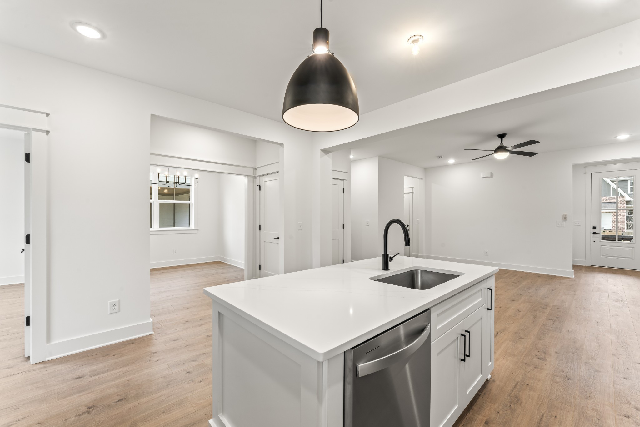 708 Caraway Ln