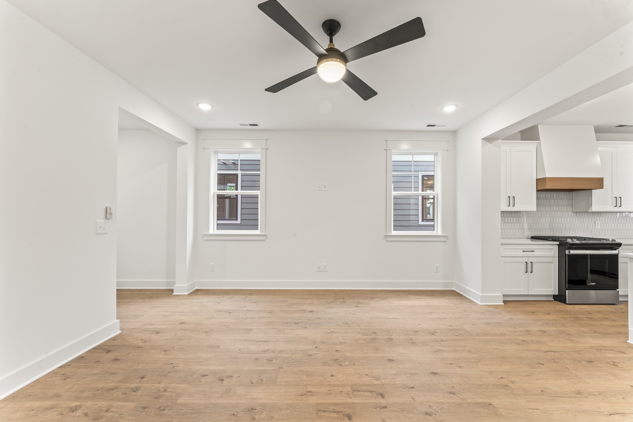 708 Caraway Ln