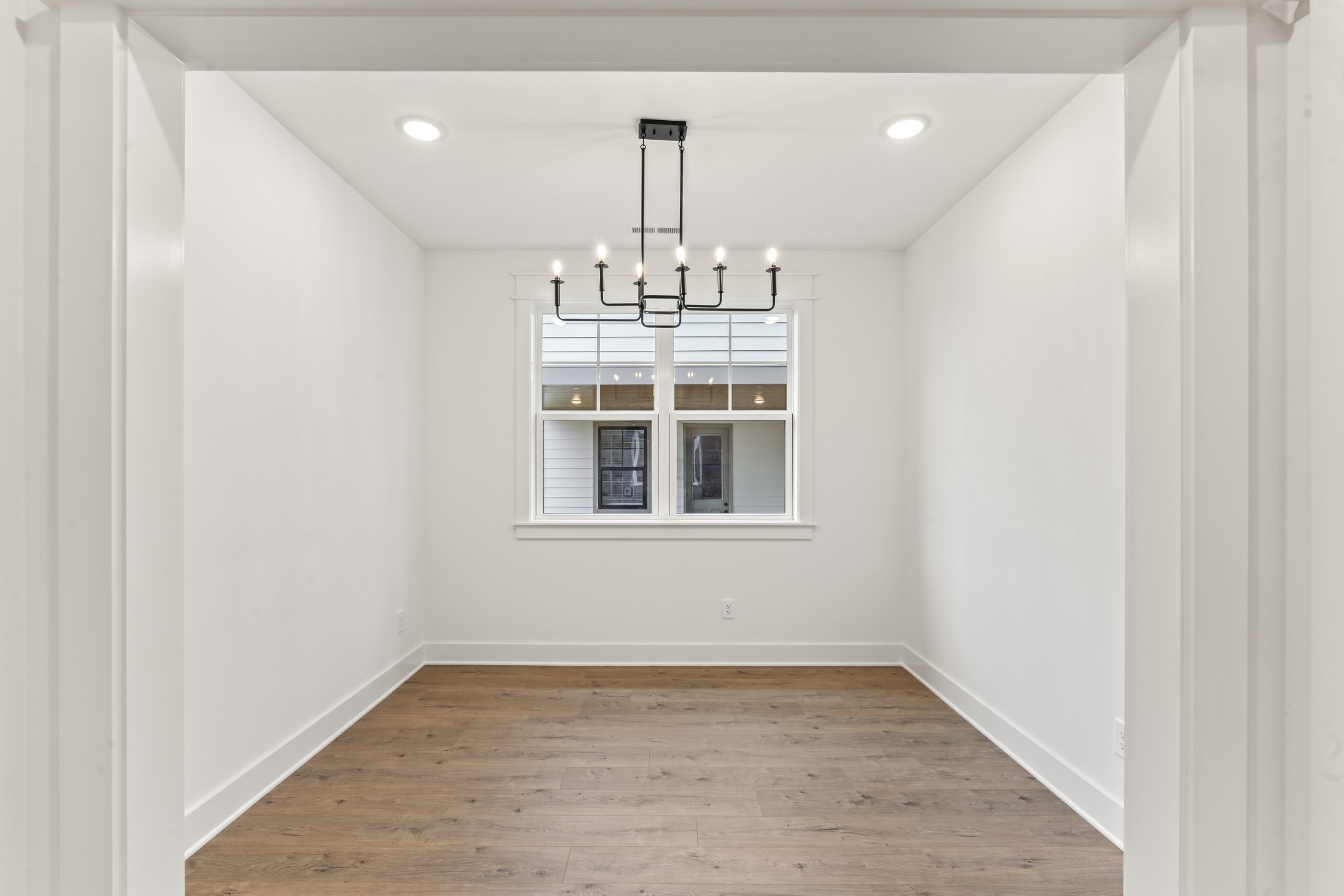 708 Caraway Ln