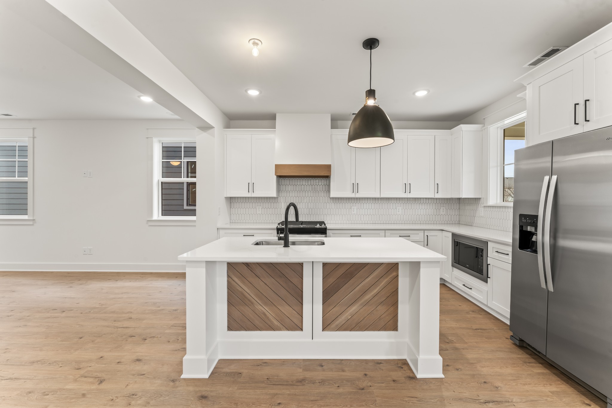 708 Caraway Ln