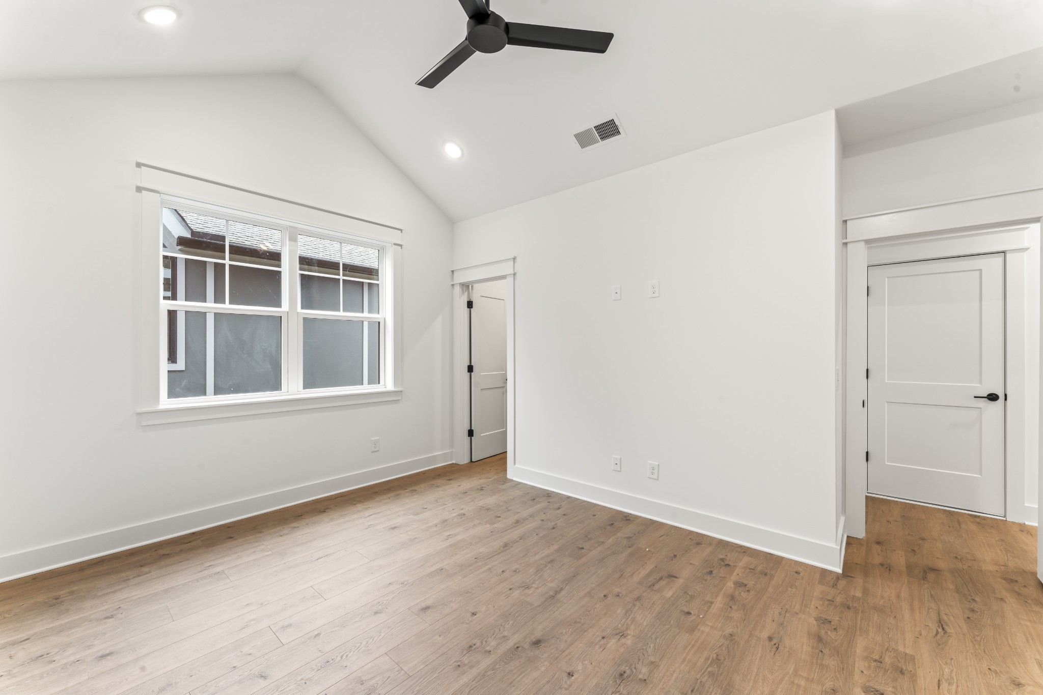 708 Caraway Ln