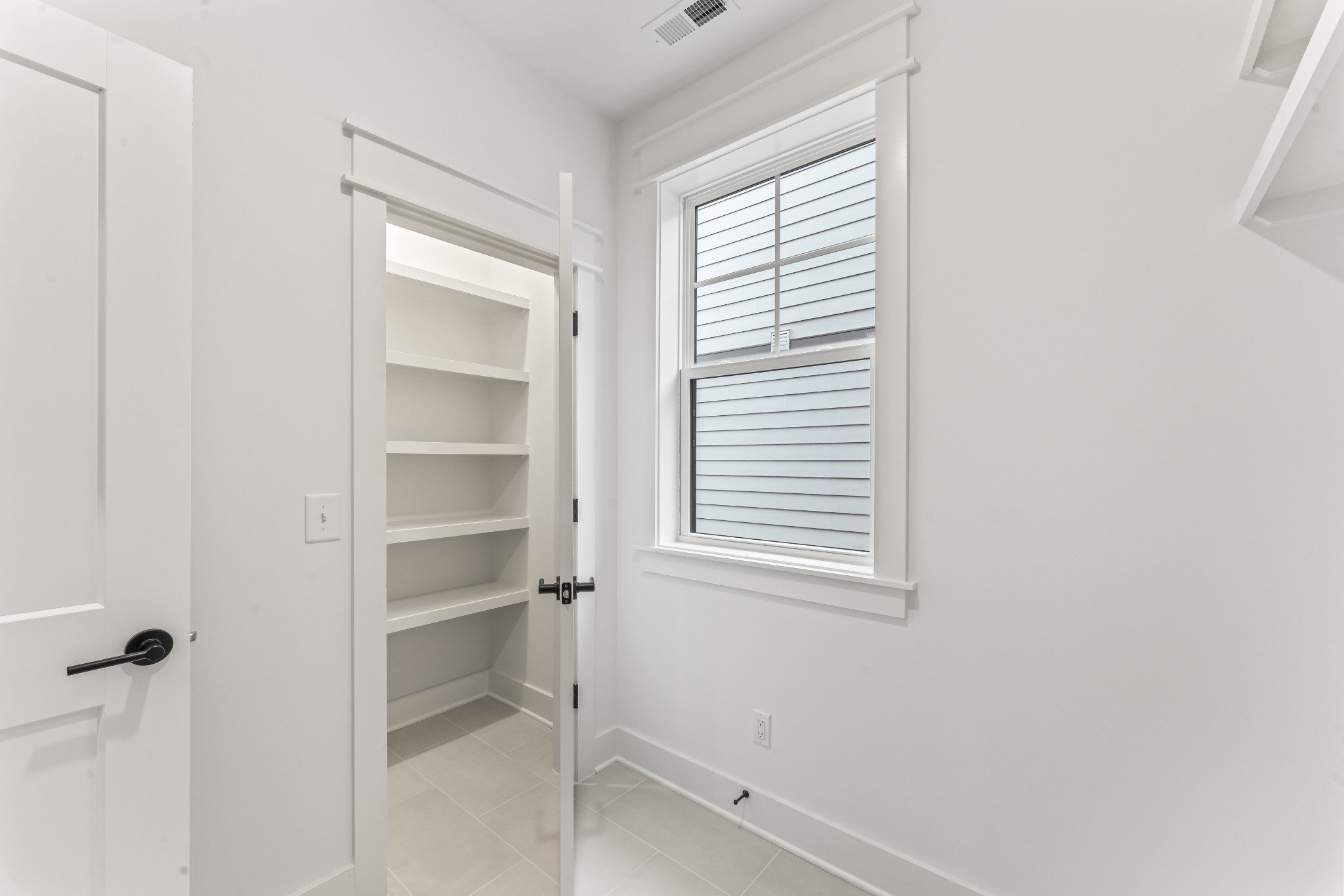 708 Caraway Ln