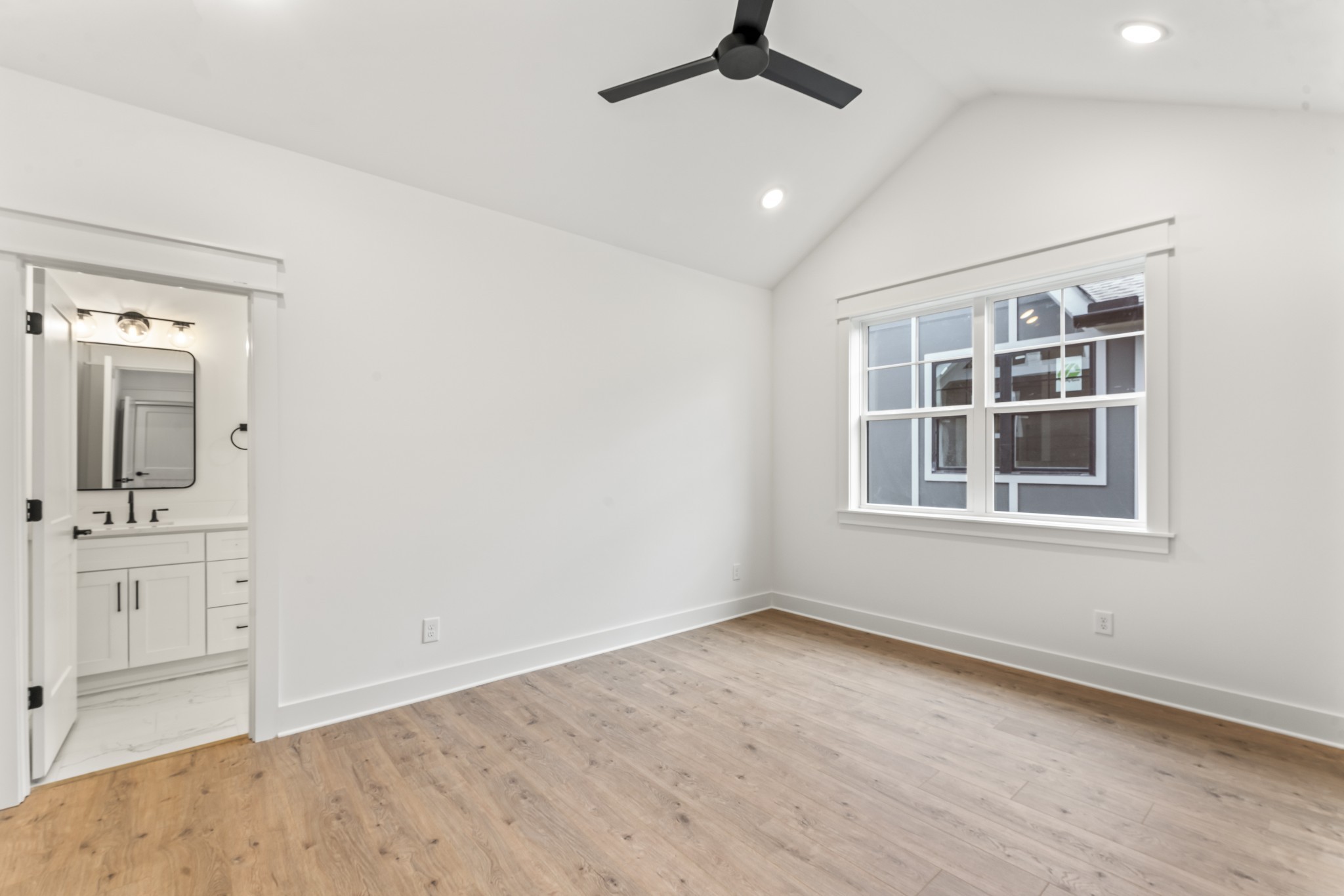 708 Caraway Ln