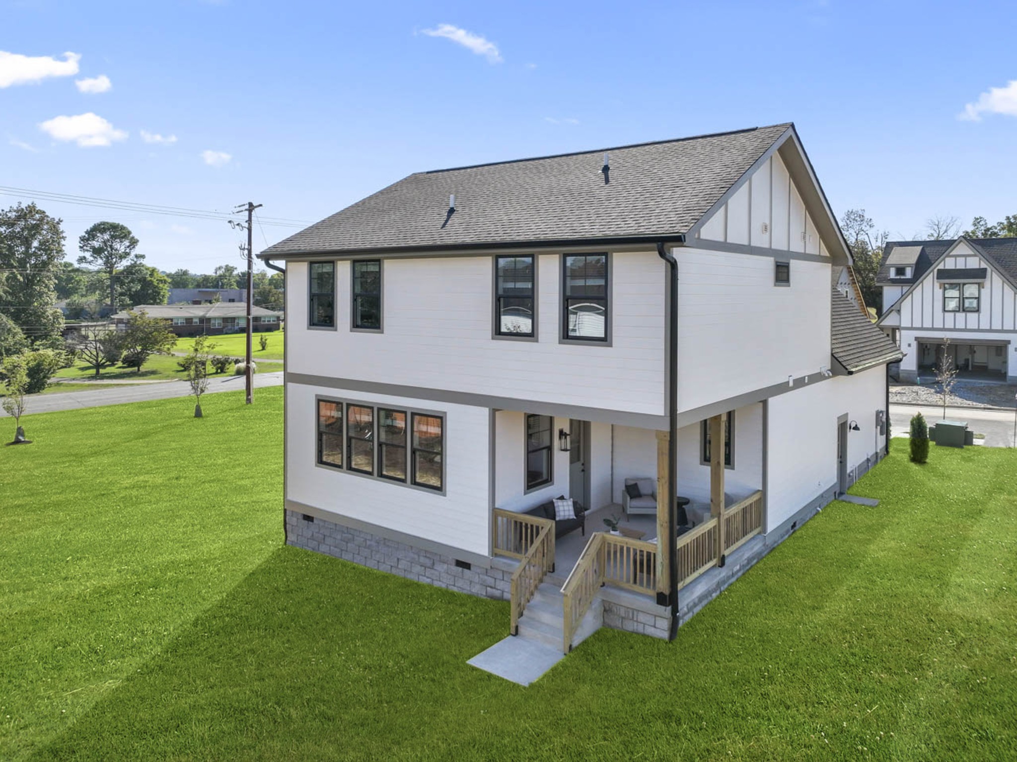 704 Caraway Ln