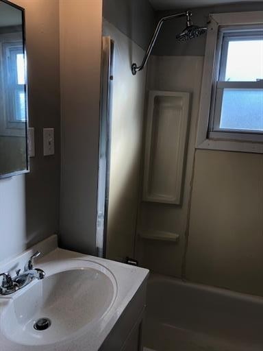 114 E Lokey Ave Unit: B